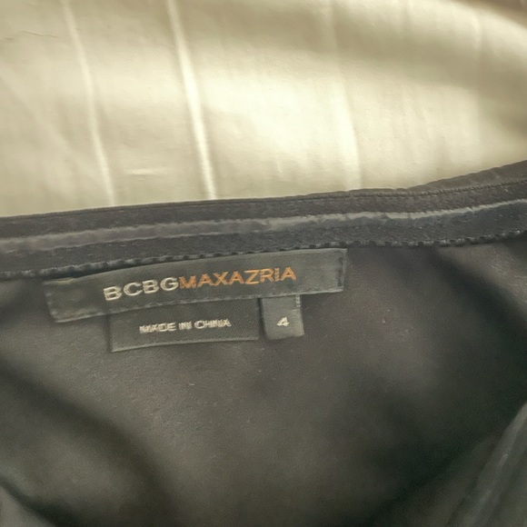 Like new BCBGMAXAZRIA cocktail dress size 4 - Picture 4 of 4